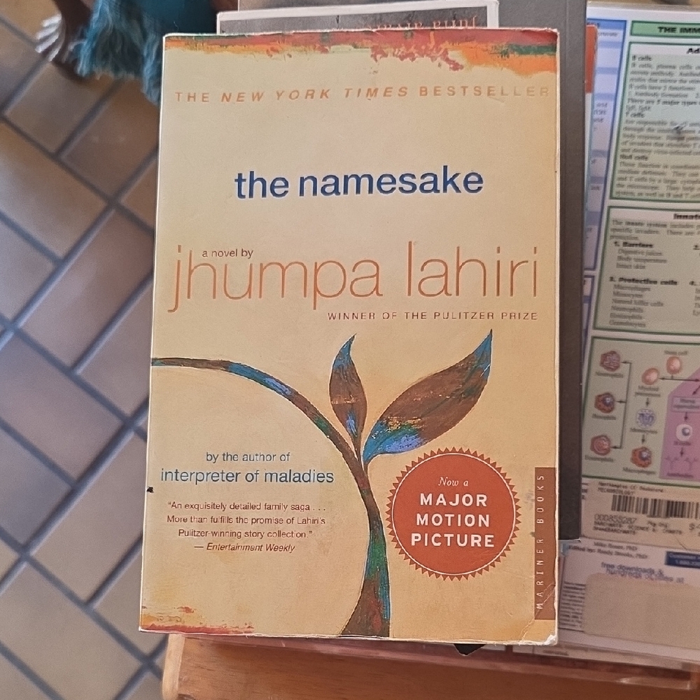 The Namesake by Jhumpa Lahiri - Cream Cover